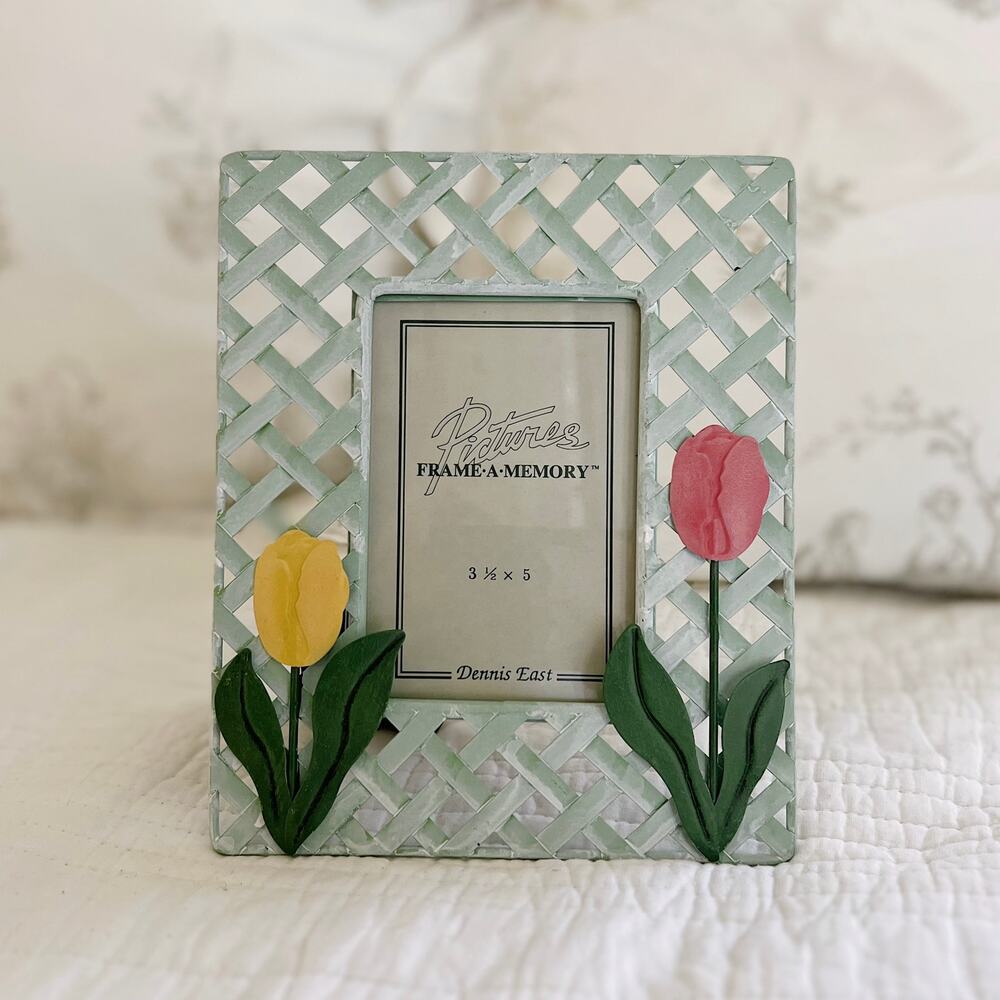Tulip Garden Metal Picture Frame 3.5 x 5" Dennis East Pictures Frame a Memory